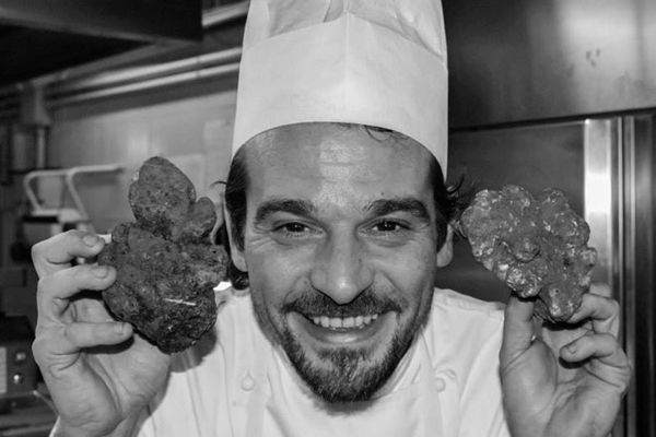 Ristorante Pepenero a San Miniato, selfie Chef Gilberto Rossi con ospiti Vip
