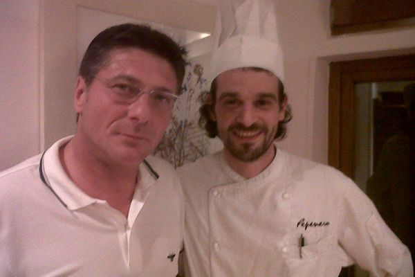 Ristorante Pepenero a San Miniato, selfie Chef Gilberto Rossi con ospiti Vip