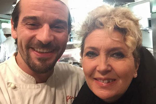 Ristorante Pepenero a San Miniato, selfie Chef Gilberto Rossi con ospiti Vip