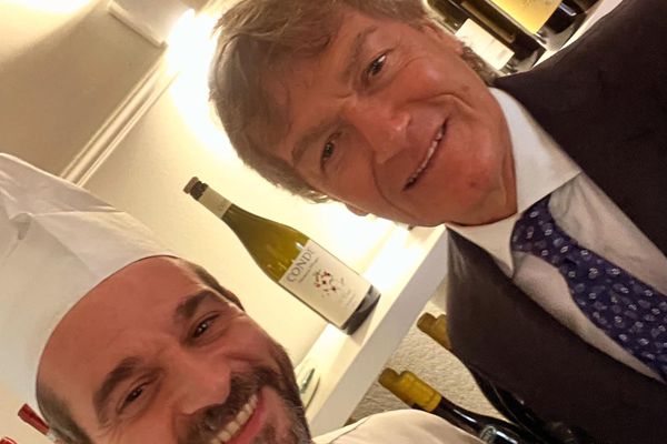 Ristorante Pepenero a San Miniato, selfie Chef Gilberto Rossi con ospiti Vip