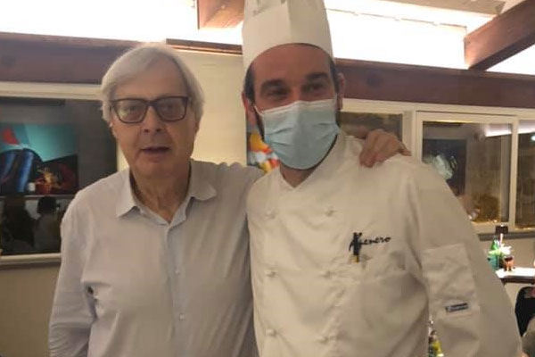 Ristorante Pepenero a San Miniato, selfie Chef Gilberto Rossi con ospiti Vip