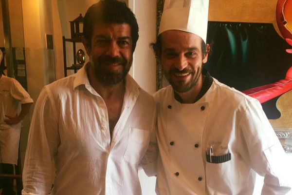 Ristorante Pepenero a San Miniato, selfie Chef Gilberto Rossi con ospiti Vip
