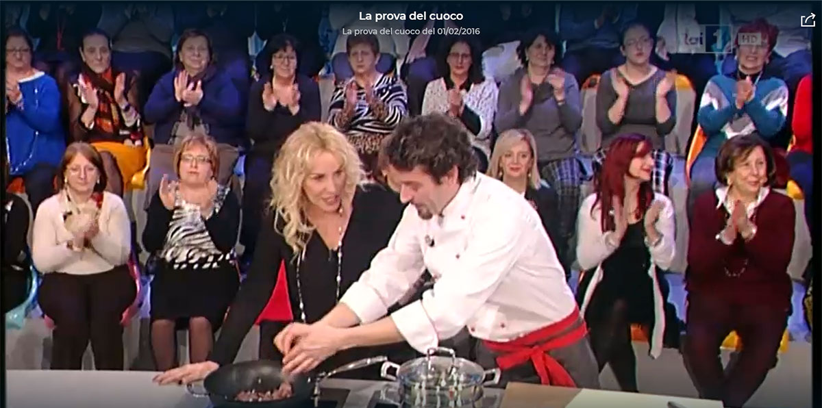 Gilberto Rossi in cucina con Antonella Clerici a La prova del Cuoco